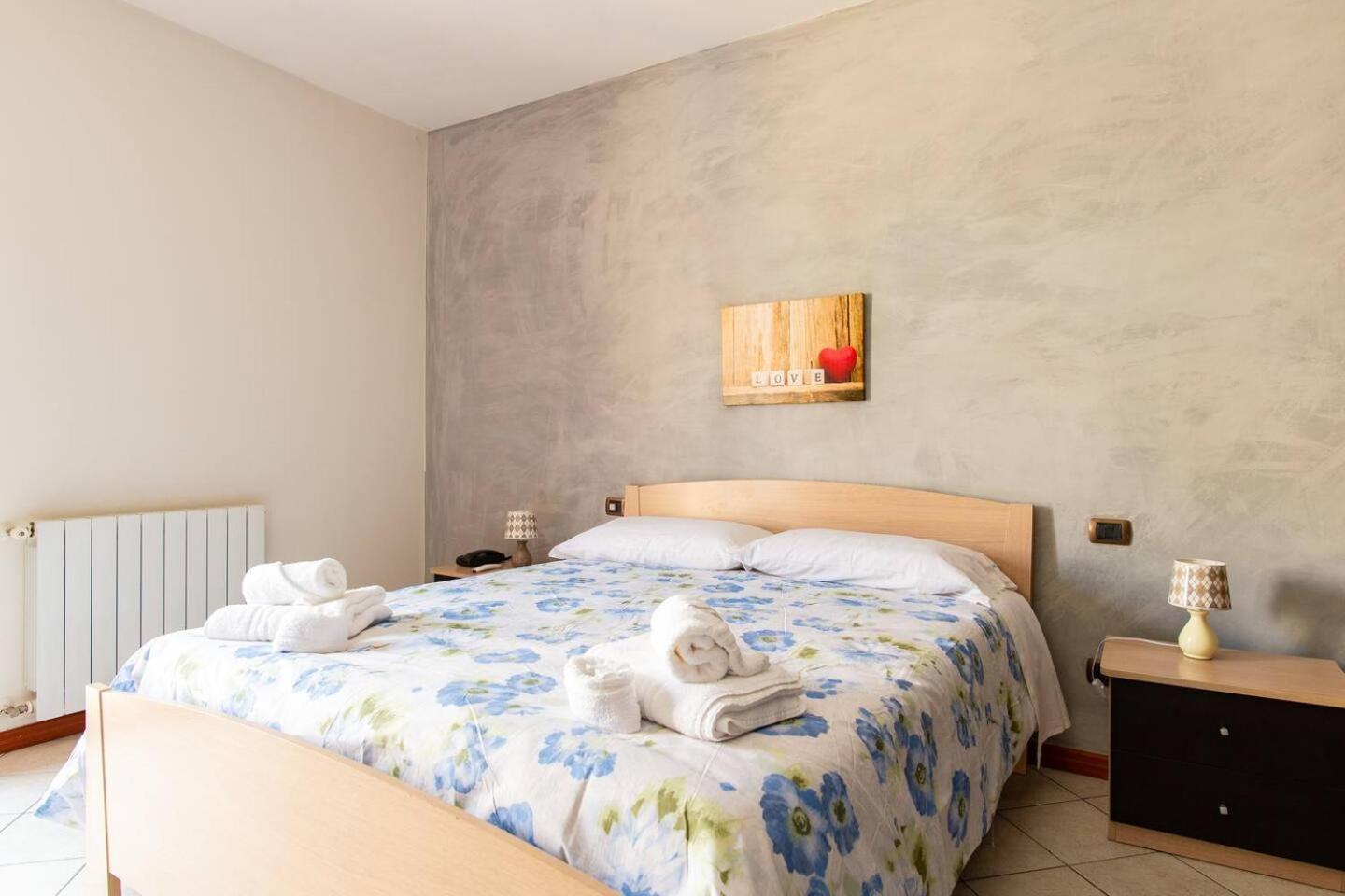 2 Apartments - Akragas Home 1 & 2 On Via Atenea City Center With View Agrigento Exteriör bild