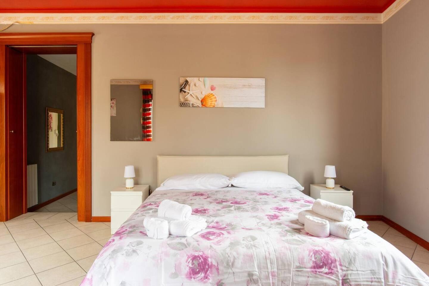 2 Apartments - Akragas Home 1 & 2 On Via Atenea City Center With View Agrigento Exteriör bild