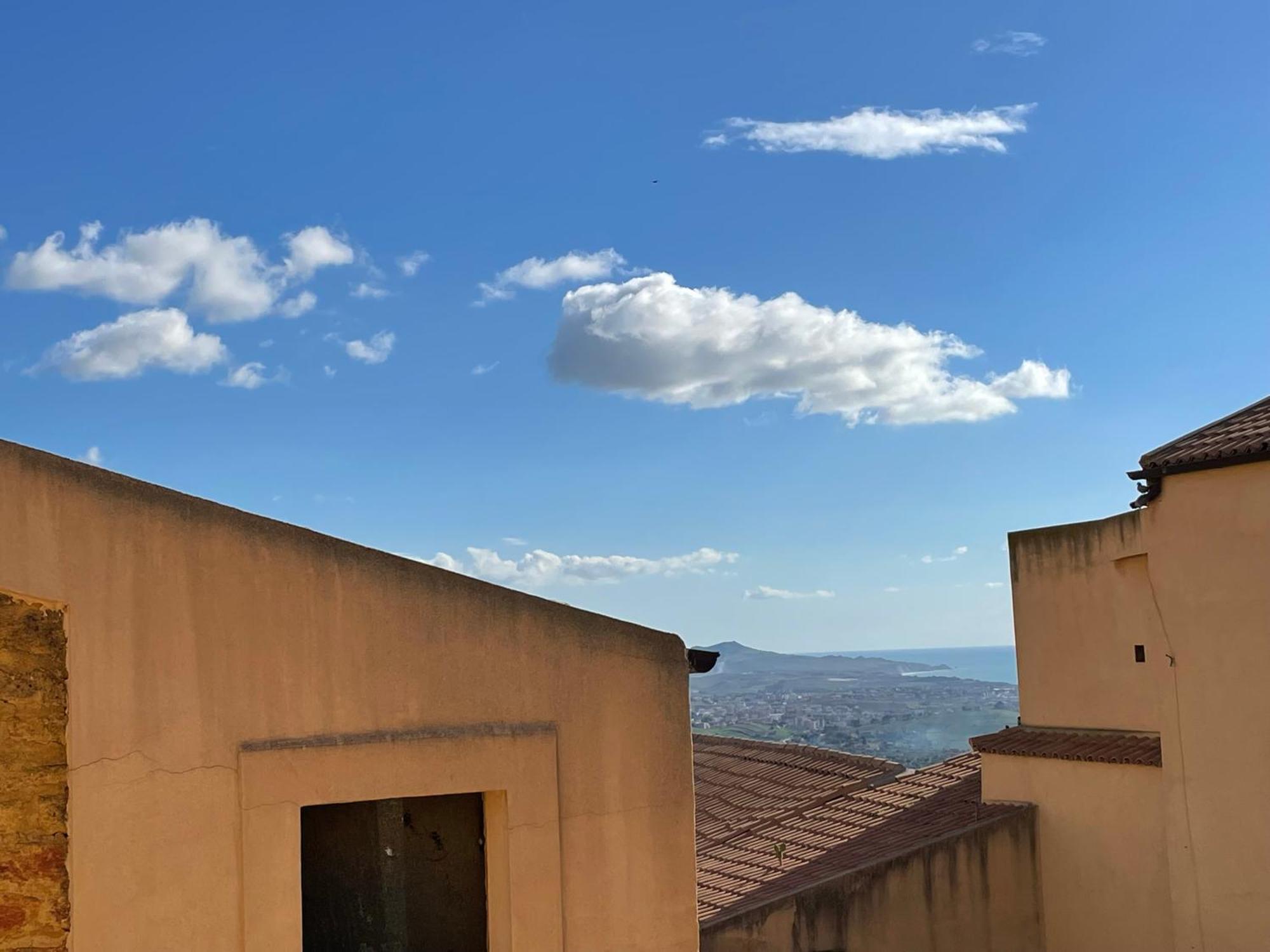 2 Apartments - Akragas Home 1 & 2 On Via Atenea City Center With View Agrigento Exteriör bild